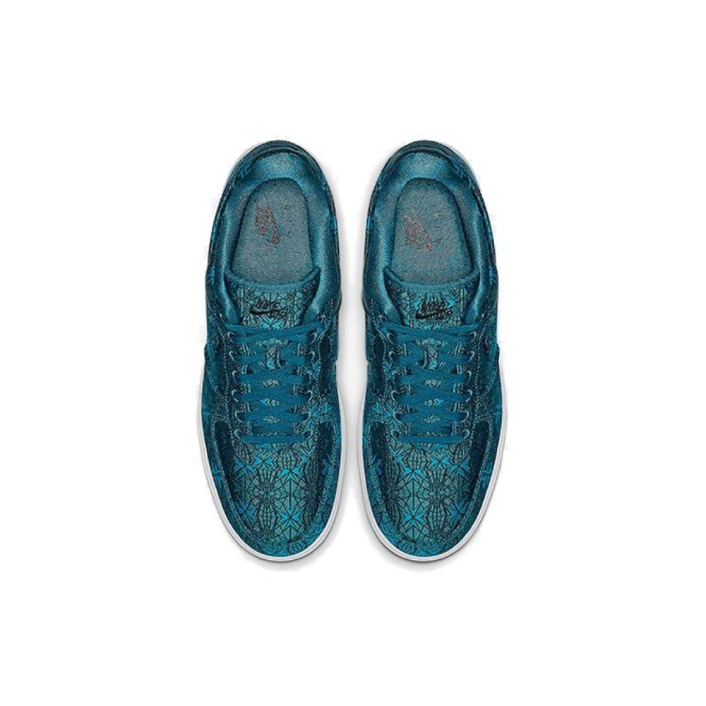Nike Air Force 1 Premium