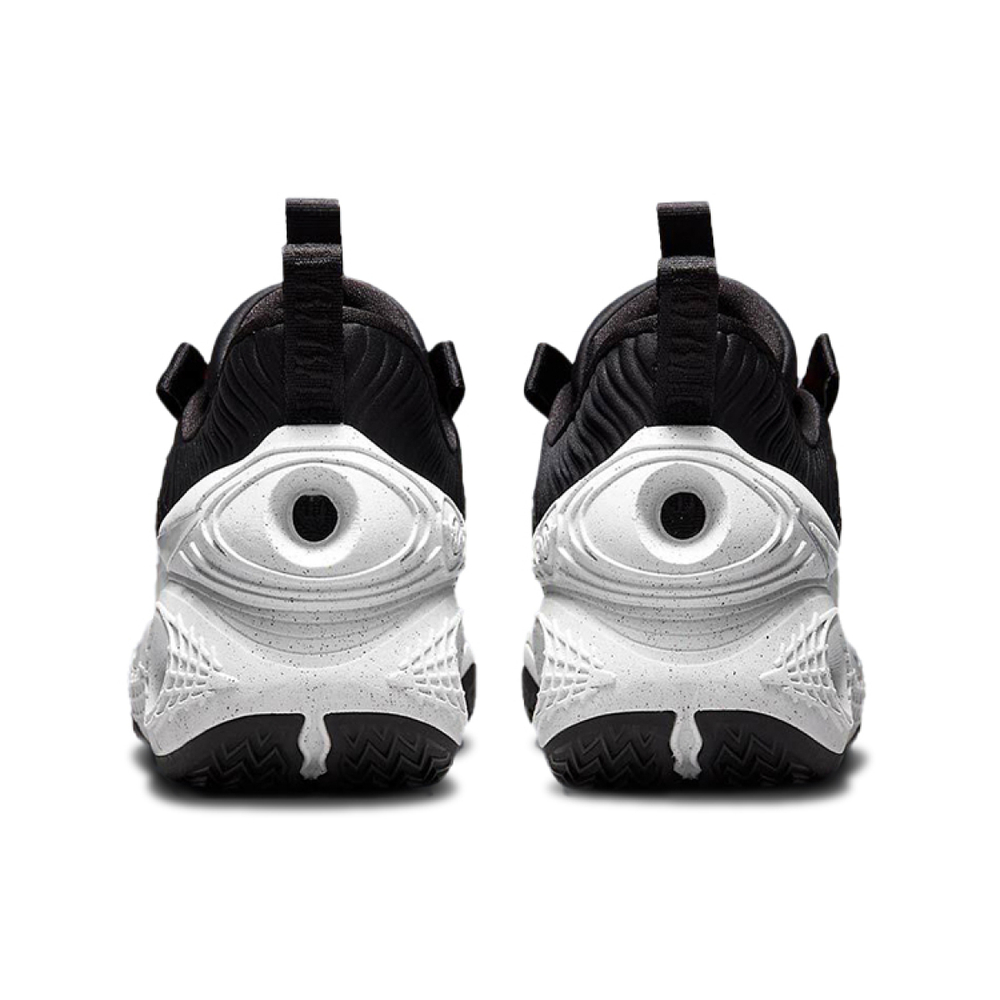 Nike Cosmic Unity 1