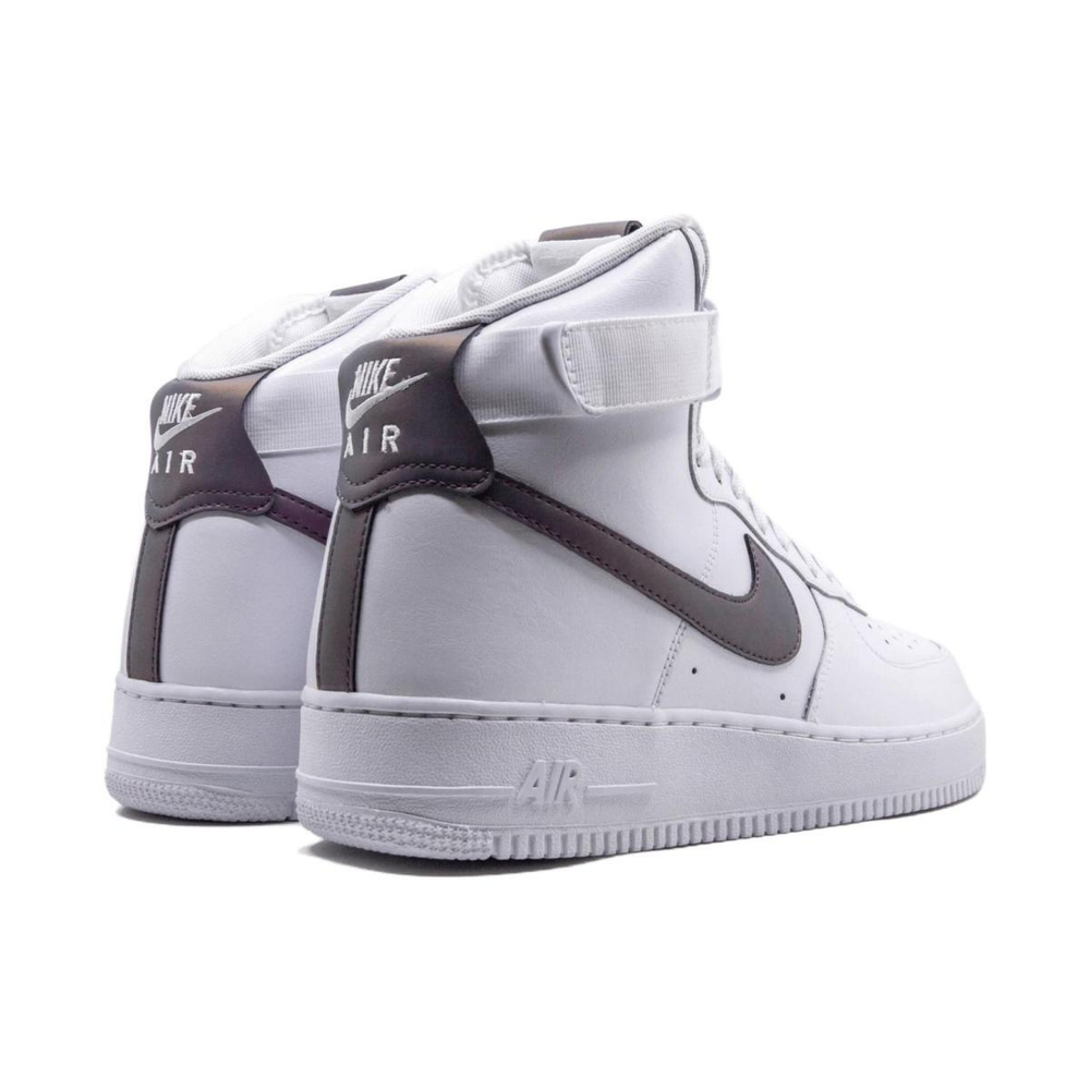 Nike Air Force 1 LV8