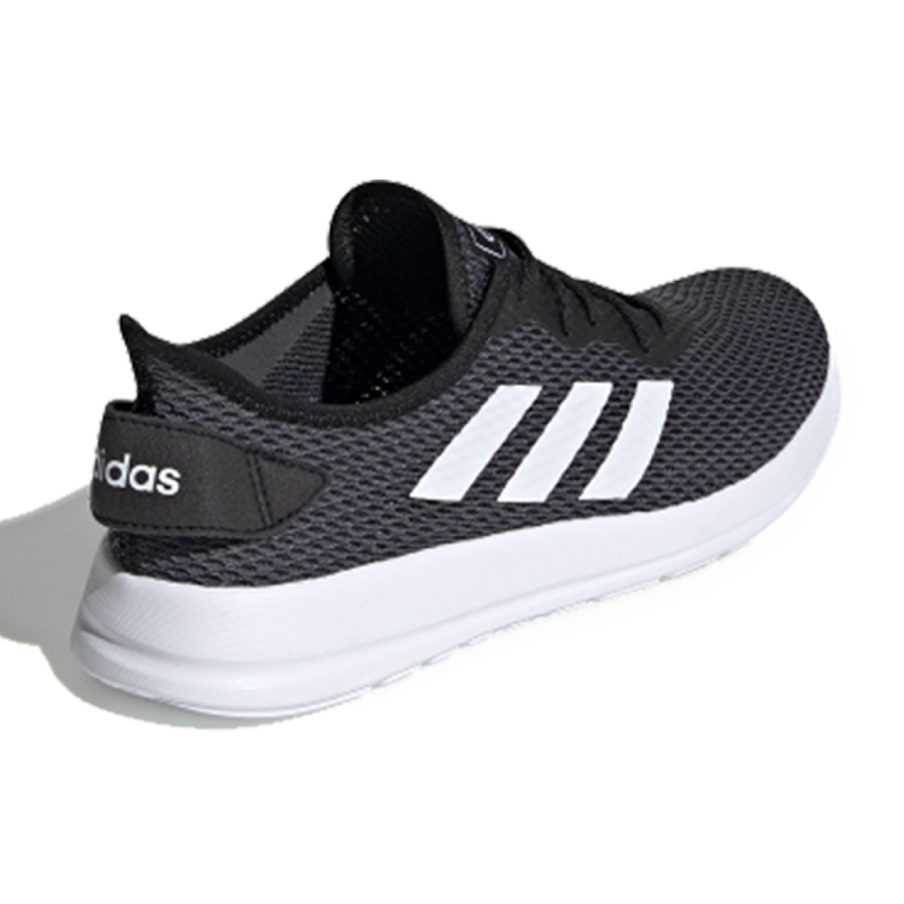 Adidas neo Yatra