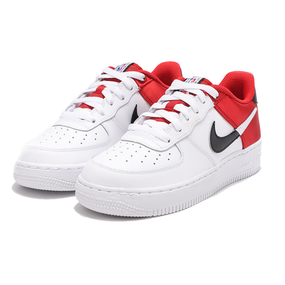 Nike Air Force 1 LV8