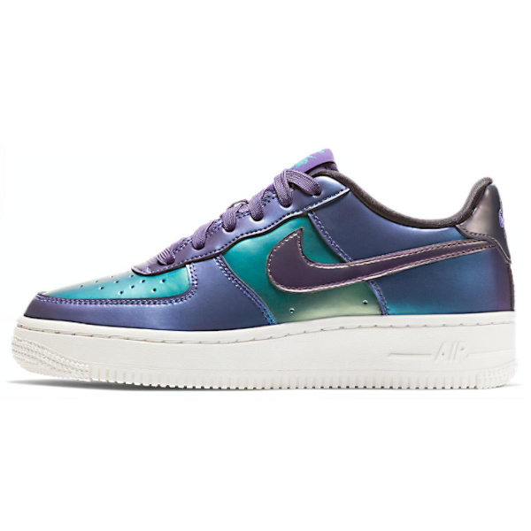 Nike Air Force 1 LV8