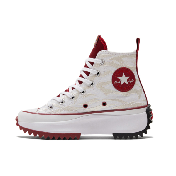 Converse Run Star Hike