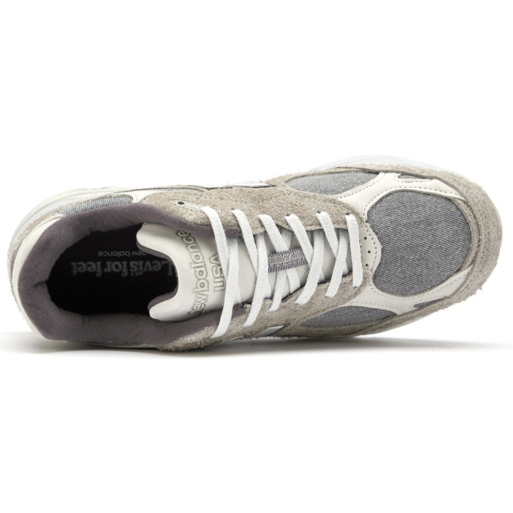 Levi’s x New Balance NB 990 V3