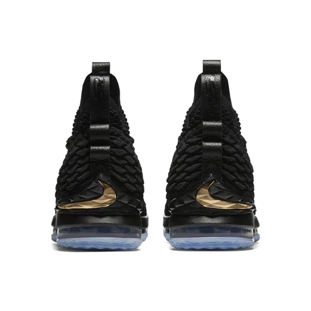 Nike Lebron 15