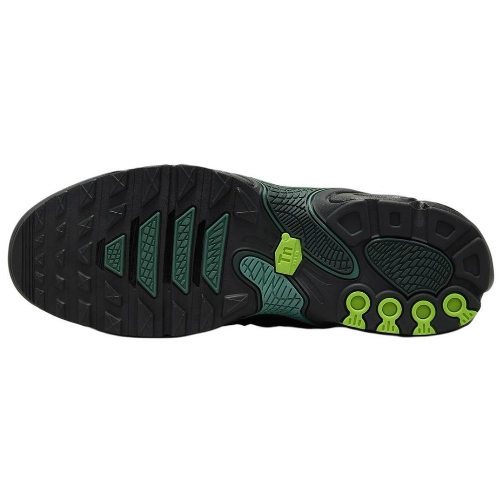 Nike Air Max Plus Drift