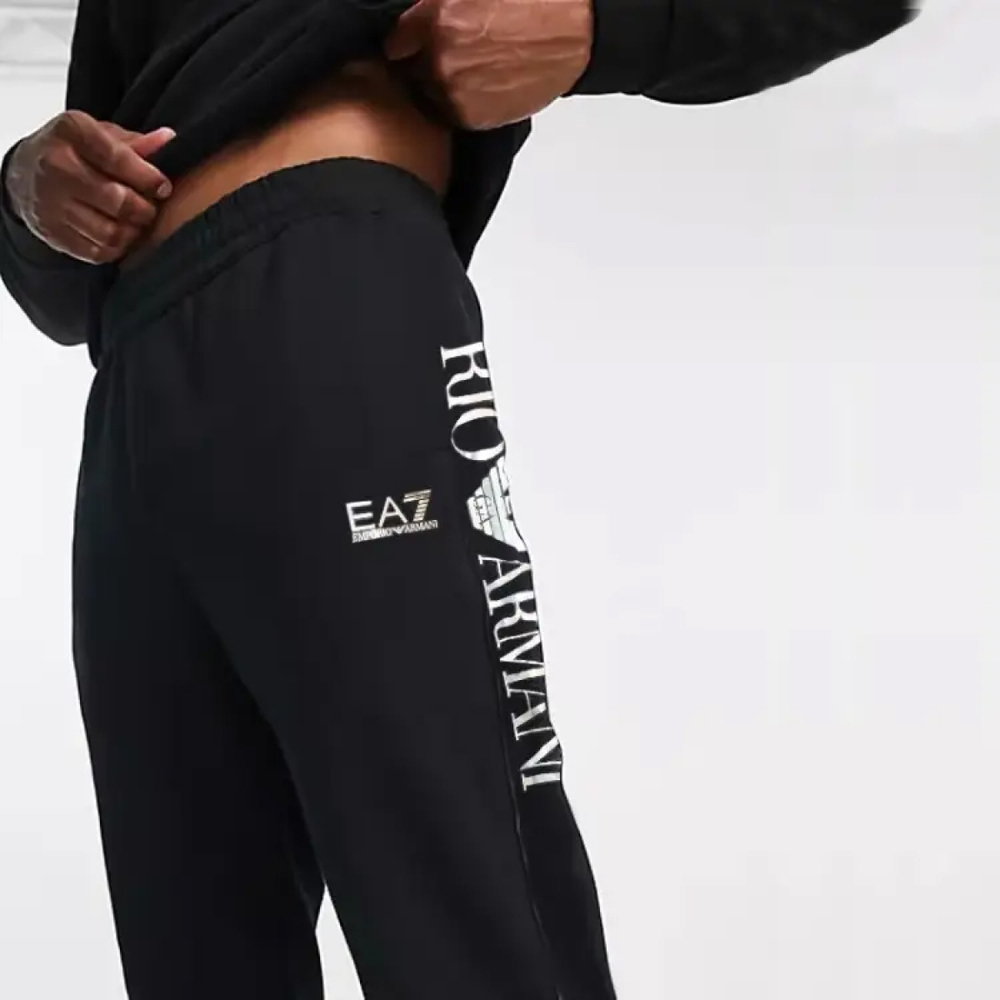 EMPORIO ARMANI FW23 EA7 Logo