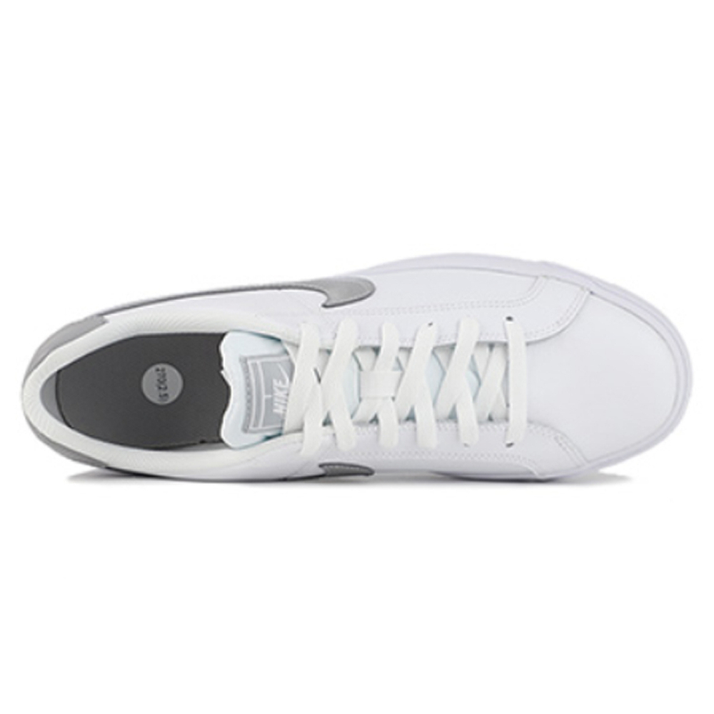 Nike Court Royale