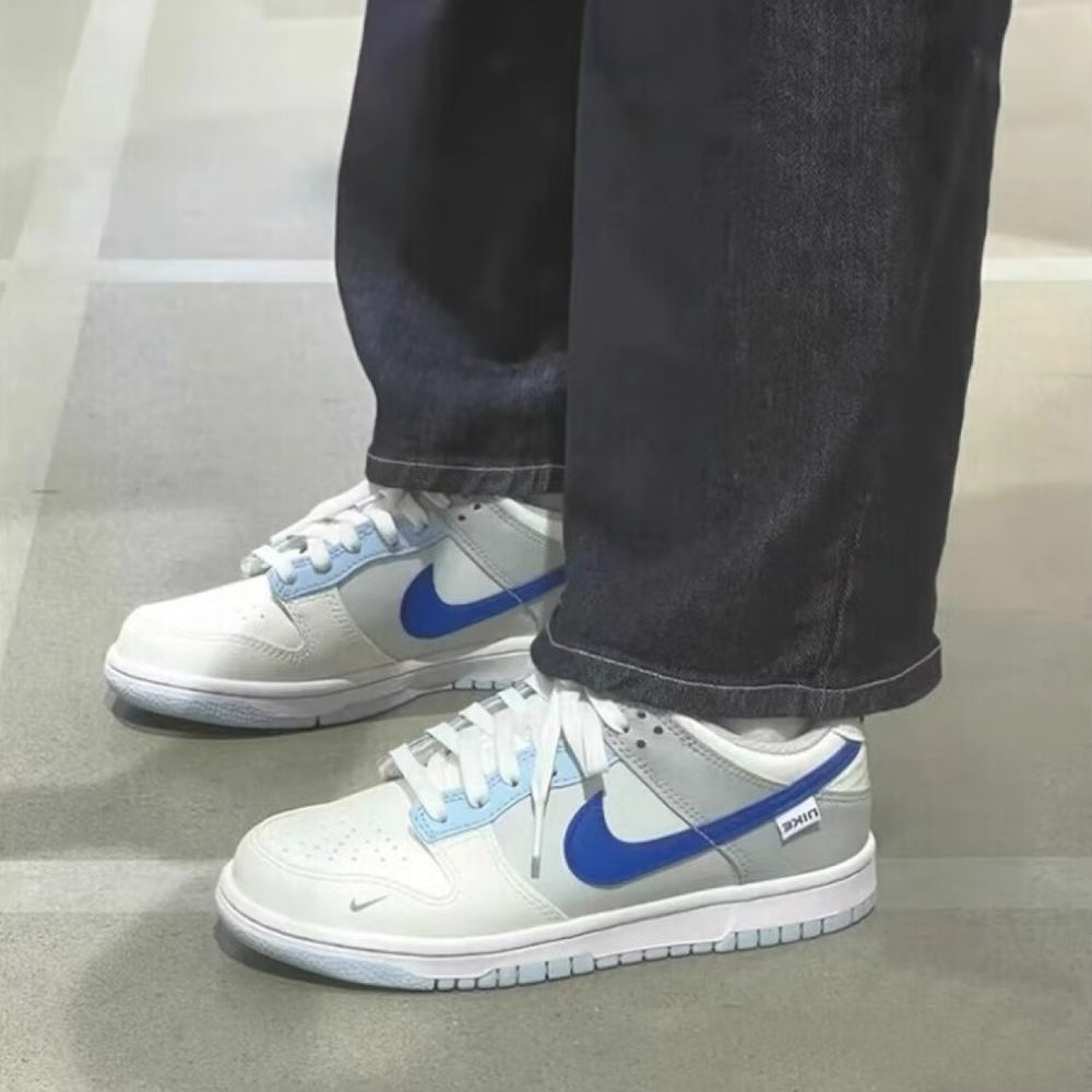 Nike Dunk Ivory Hyper Royal