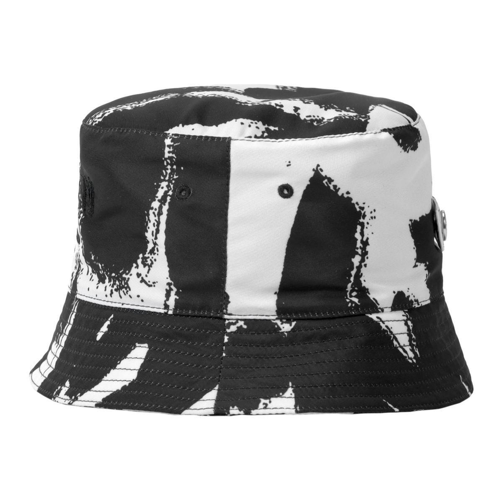 Alexander McQueen /