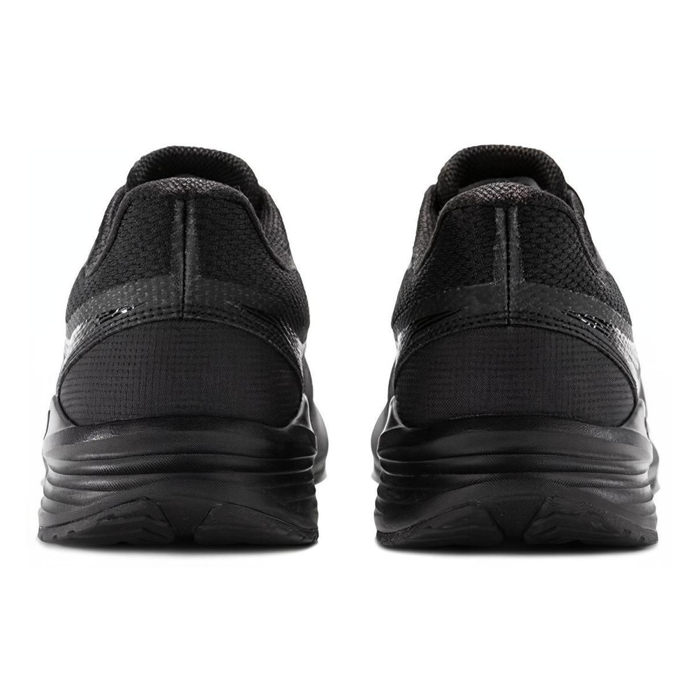 Saucony Striker 2