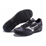 Mizuno Spark 3