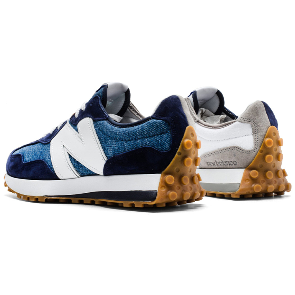 Levi’s x New Balance NB 327