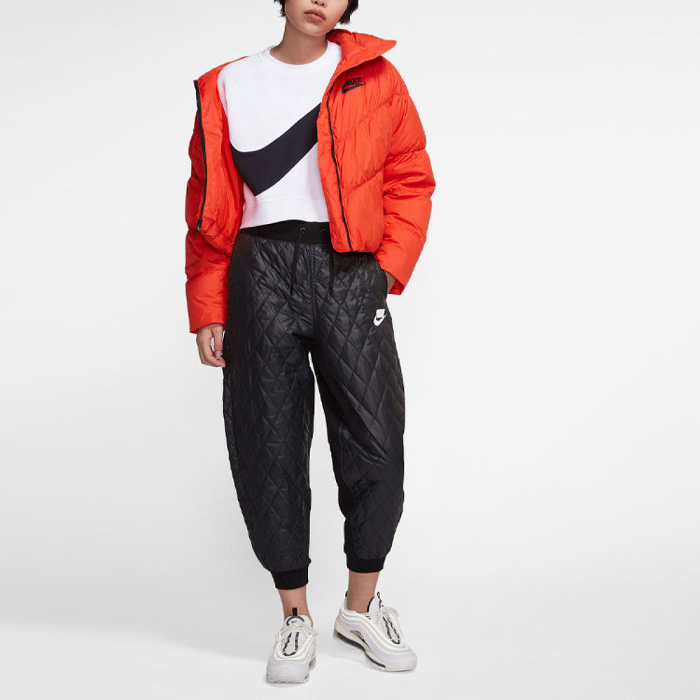 Nike Sportswear Swoosh
