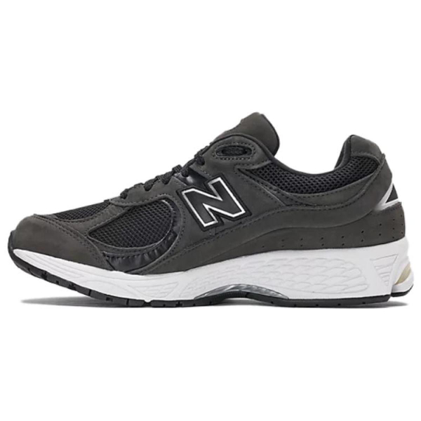 New Balance NB 2002R