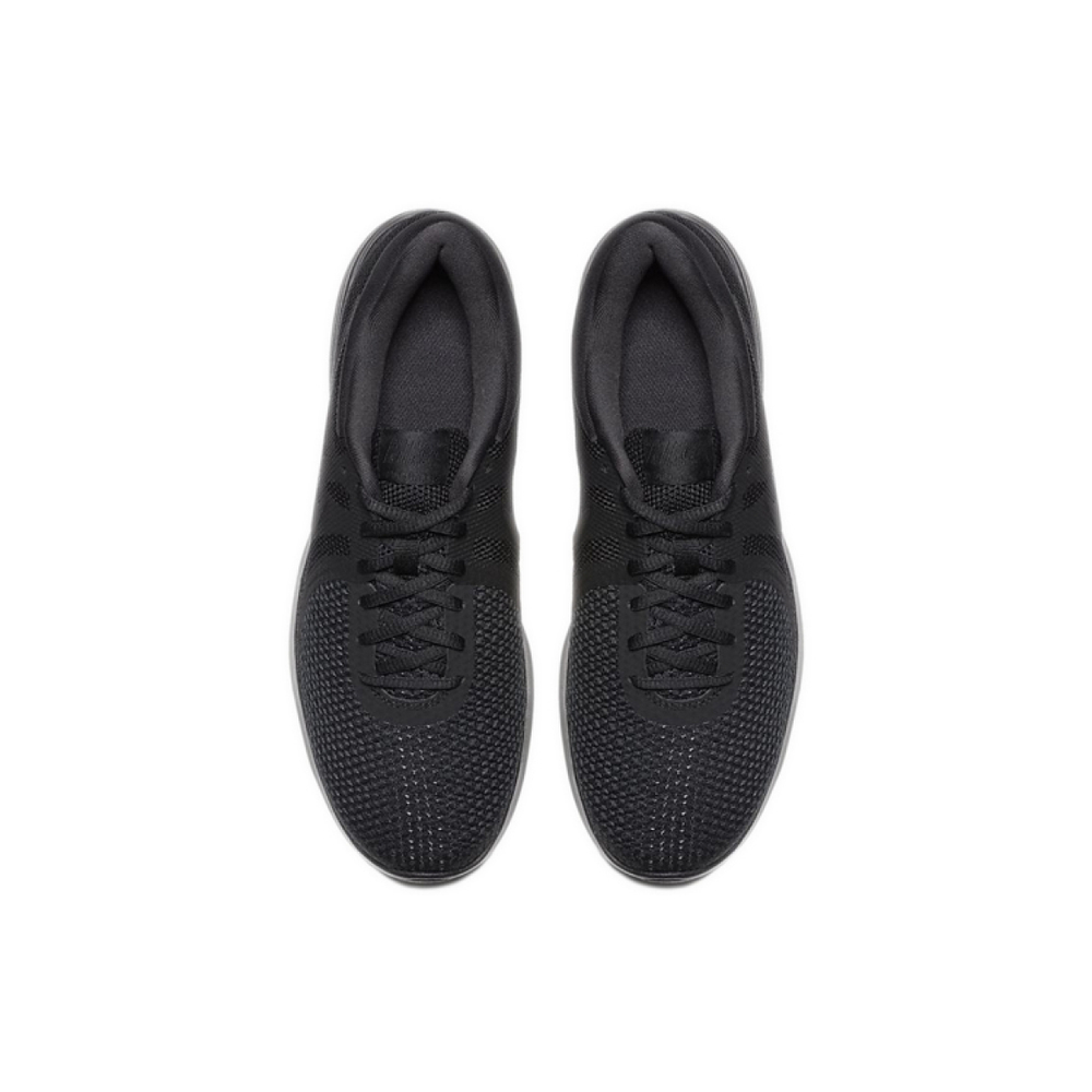 Nike REVOLUTION 4
