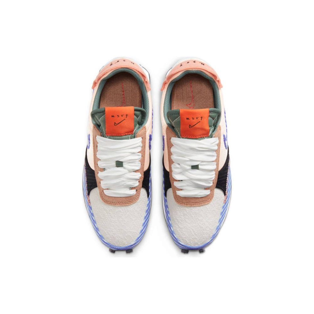 Nike Daybreak type "crimson tint"