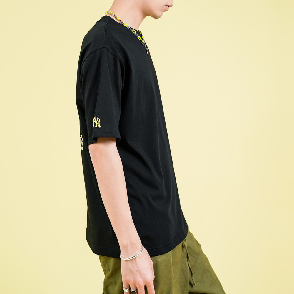 MLB T
