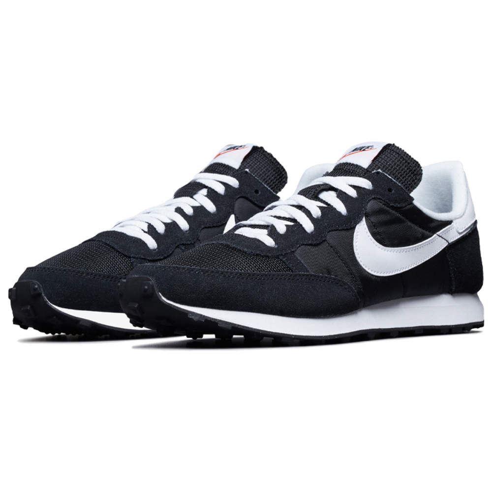 Nike Challenger