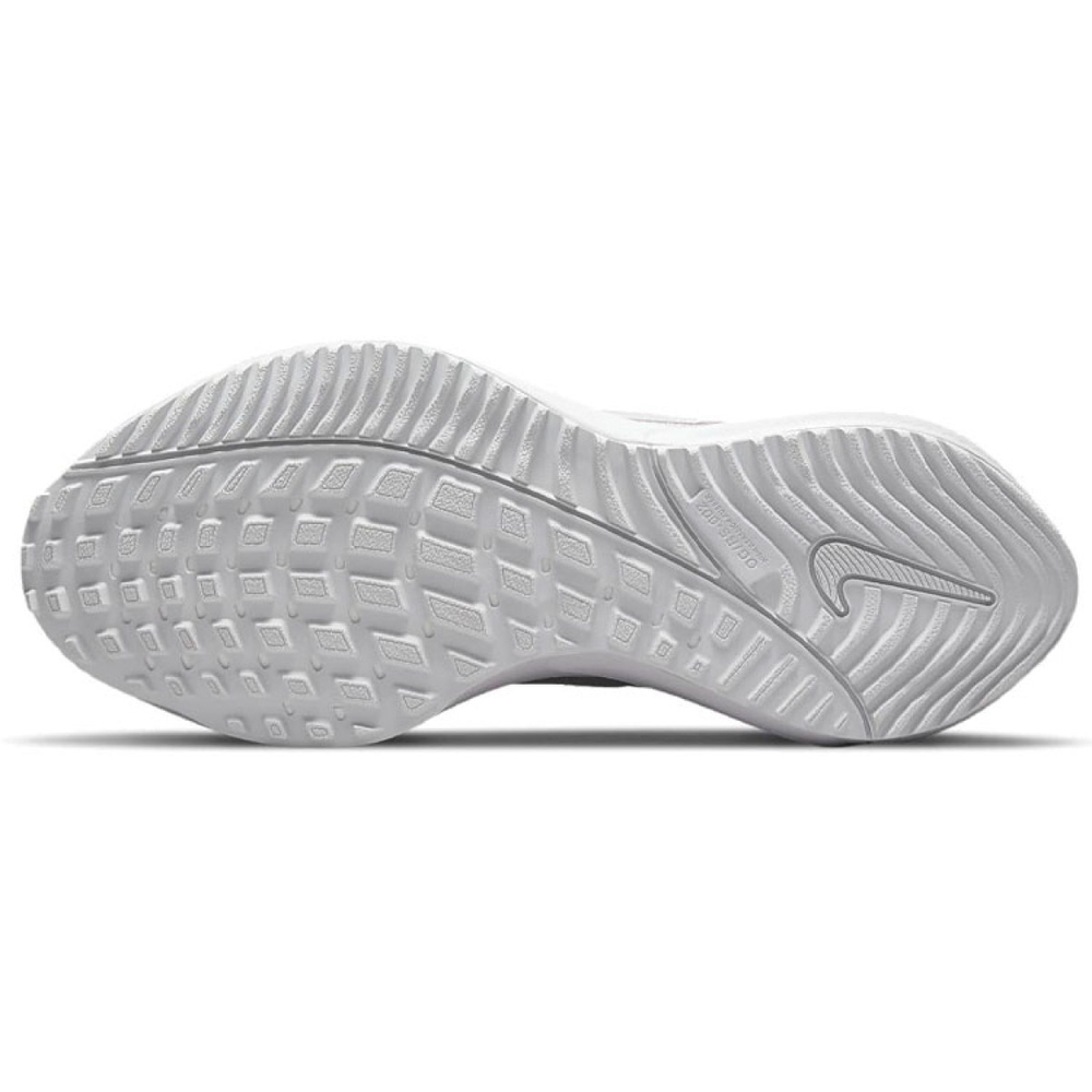 Nike Air Zoom Vomero 16