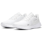 Nike REVOLUTION 5