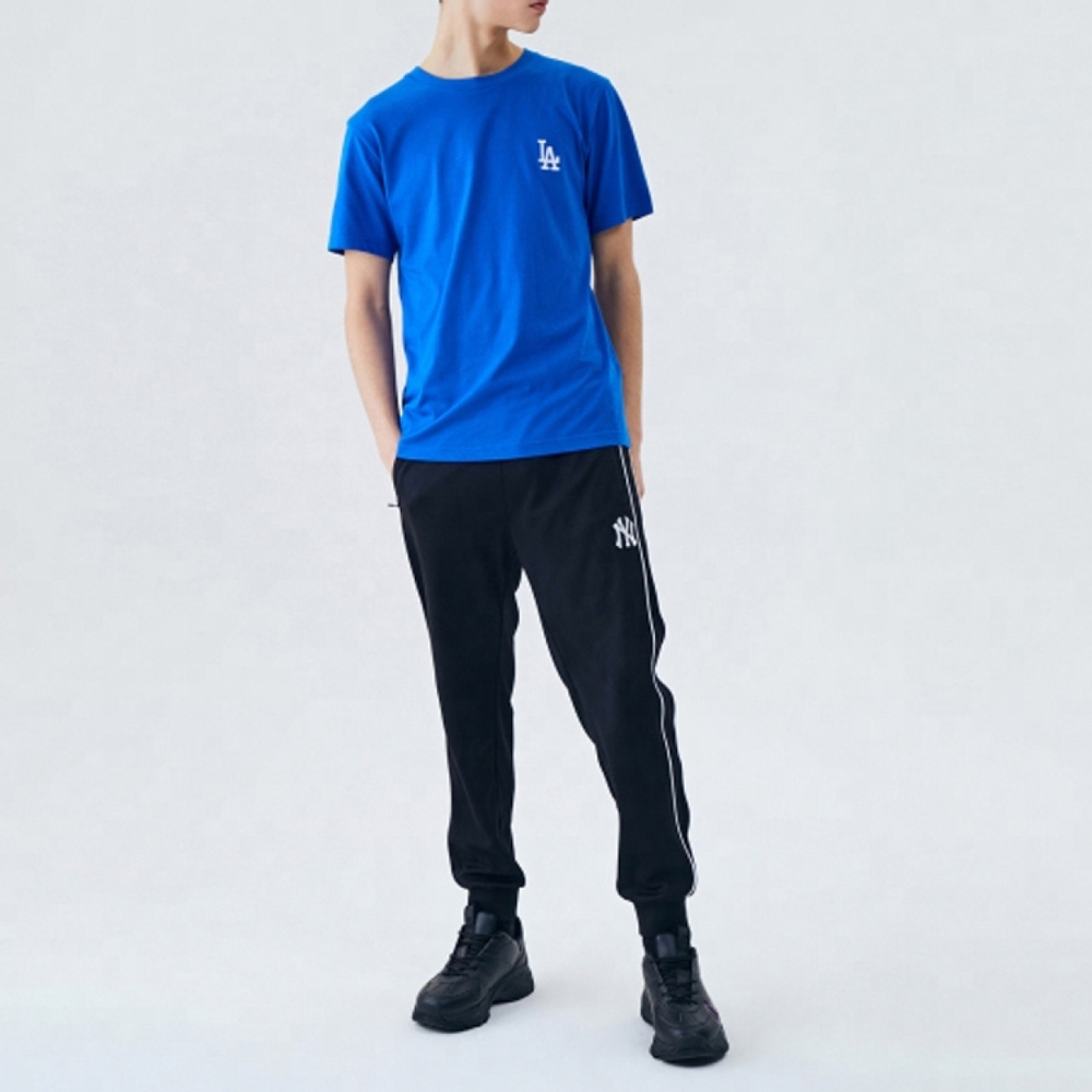 MLB T
