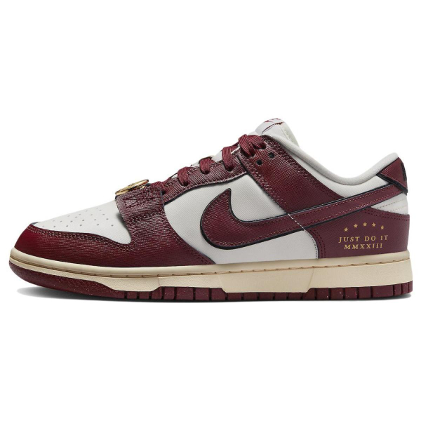 Nike Dunk Pendant "Team Red"