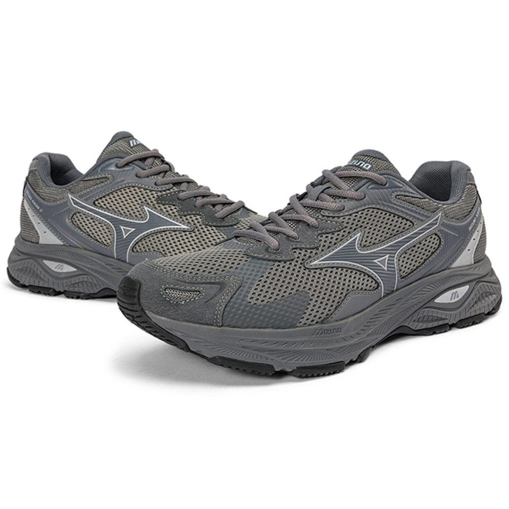 Mizuno Racer S