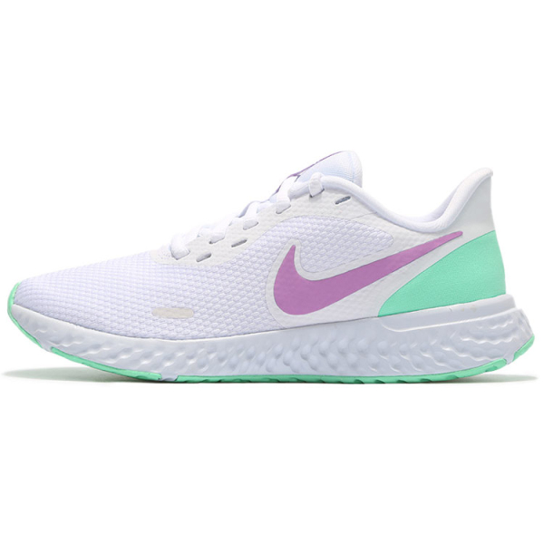 Nike REVOLUTION 5