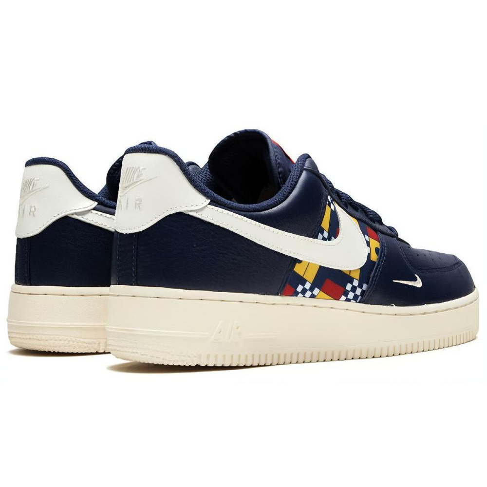 Nike Air Force 1 07 LV8