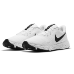 Nike REVOLUTION 5
