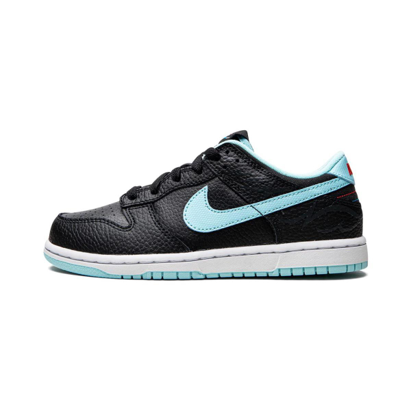 Nike Dunk Low SE "Barber Shop"