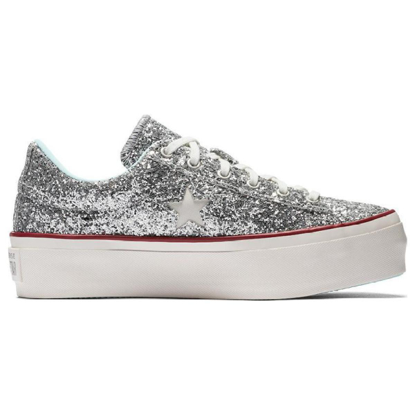 CHIARA FERRAGNI x Converse One Star