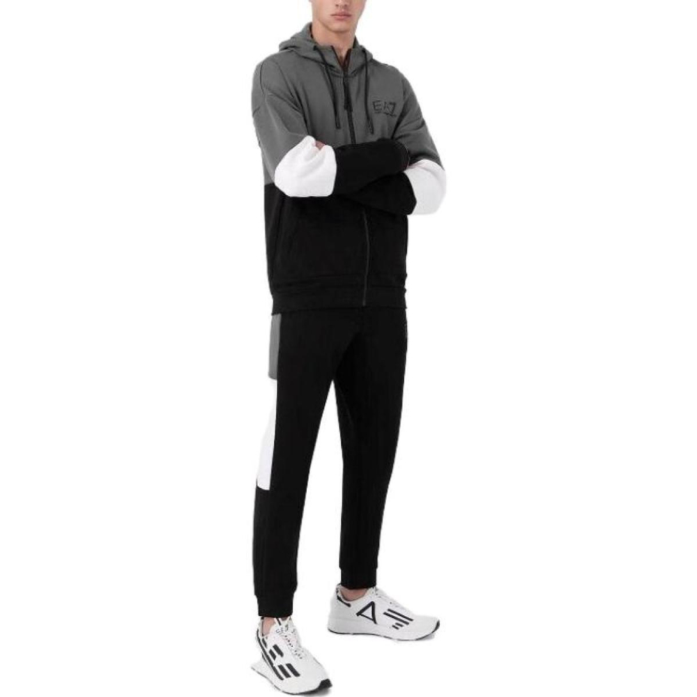 EMPORIO ARMANI EA7 Logo