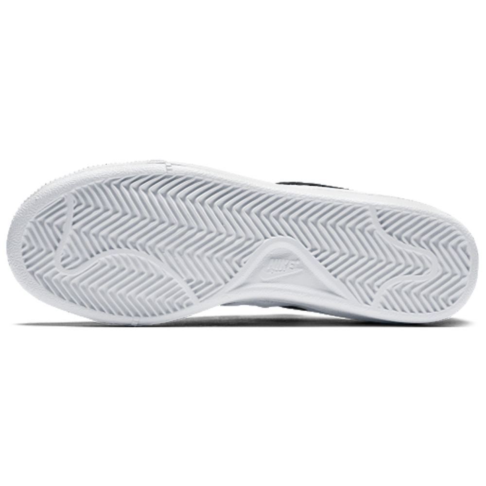 Nike Court Royale