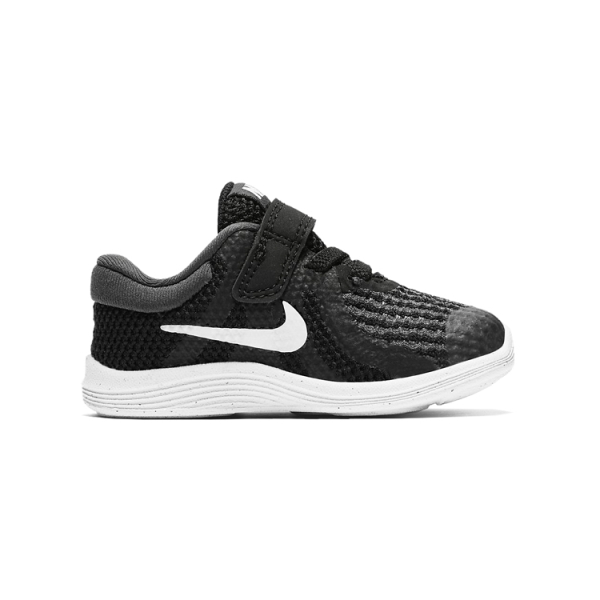 Nike REVOLUTION 4 4