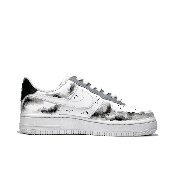 【 】 Nike Air Force 1