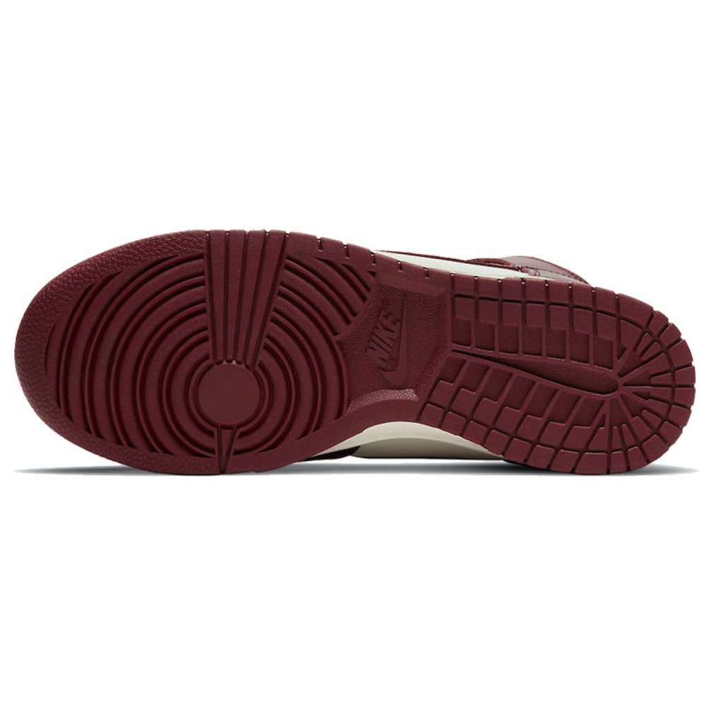 Nike Dunk "Team Red"