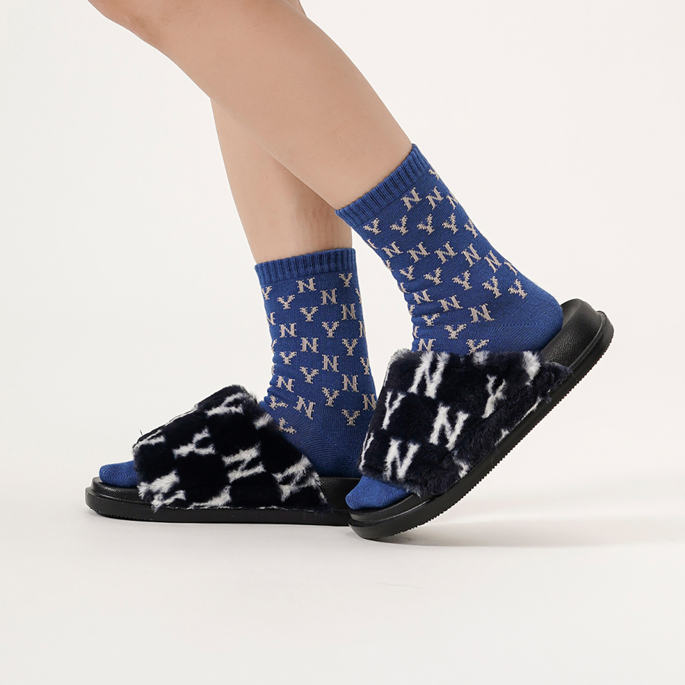 MLB Slipper Chunky Mound Fur Monogram
