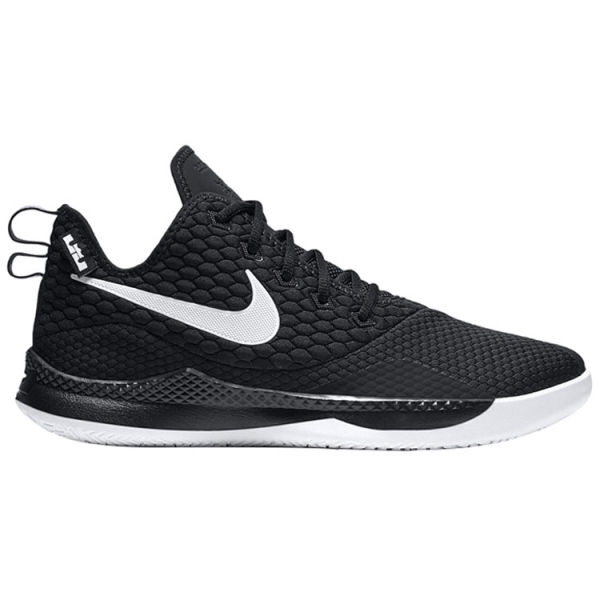 Nike Witness 3