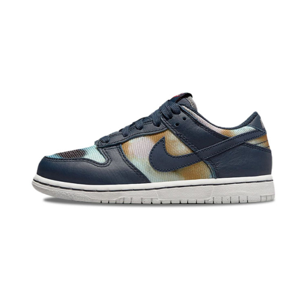 Nike Dunk SE