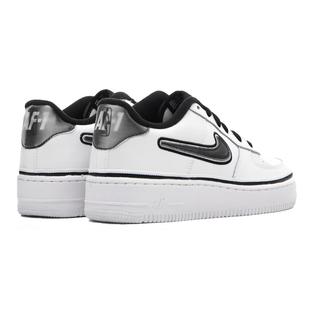 Nike Air Force 1 LV8