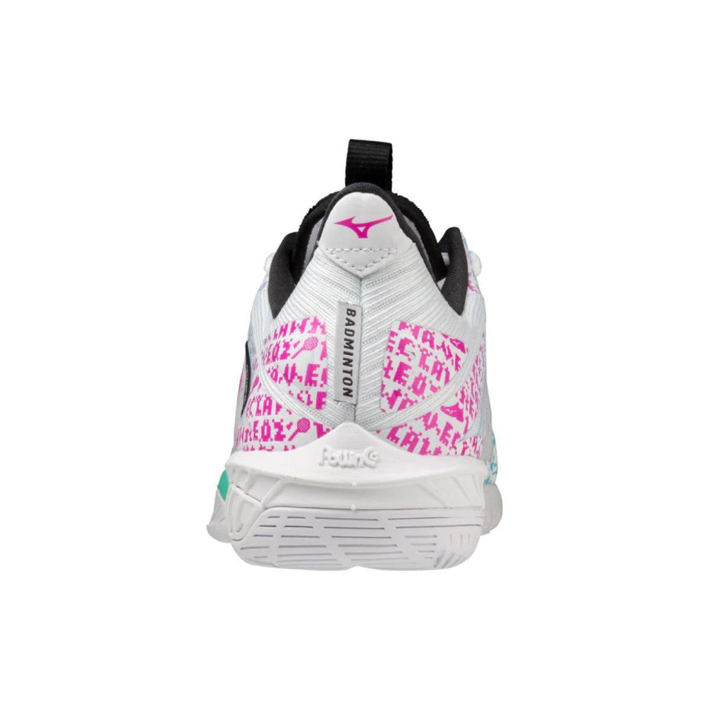 Mizuno Wave Claw Neo 2