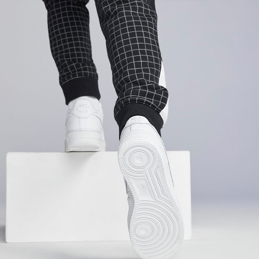 Nike Air Force 1 LE GS