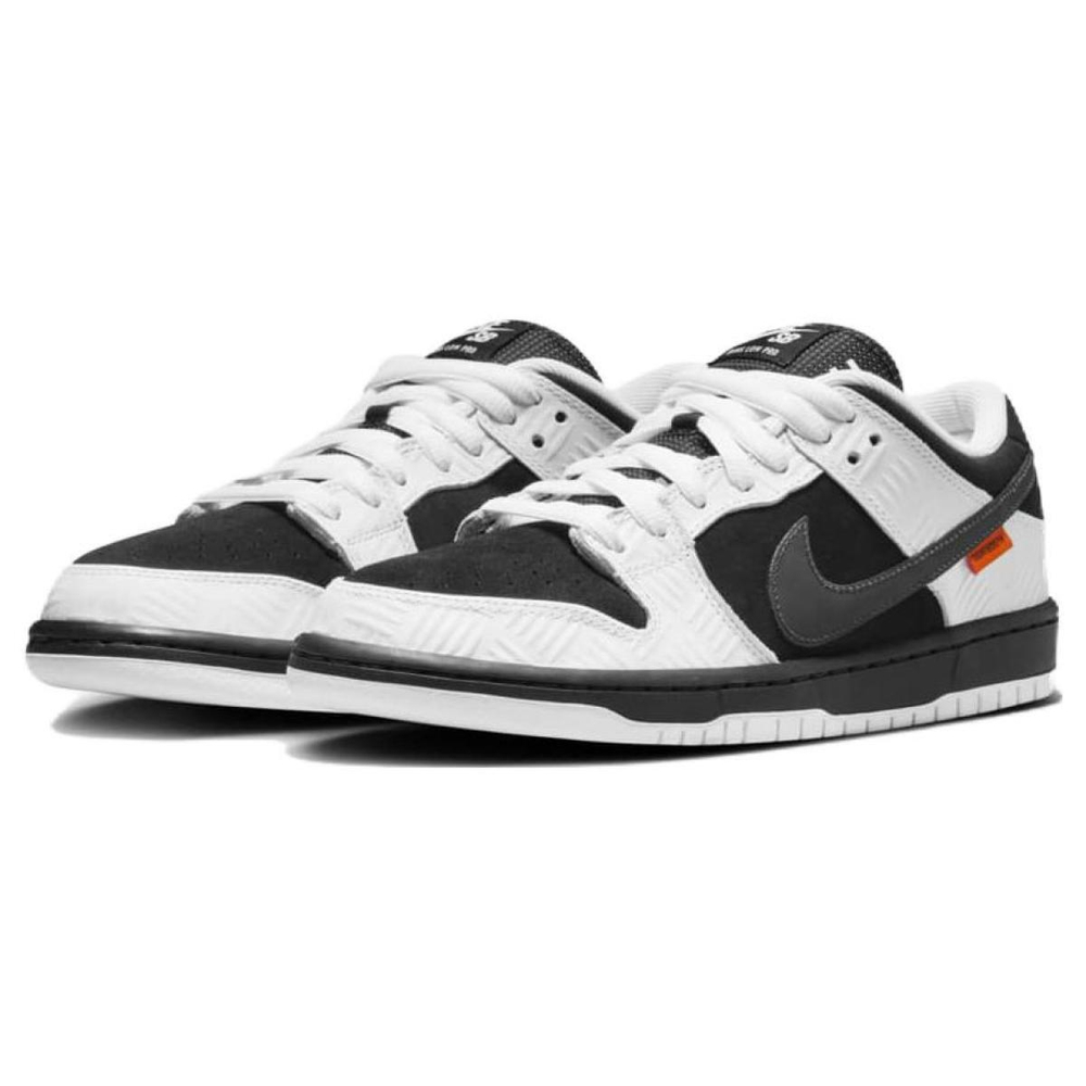 TIGHTBOOTH x Nike Dunk SB Pro "Black and White"