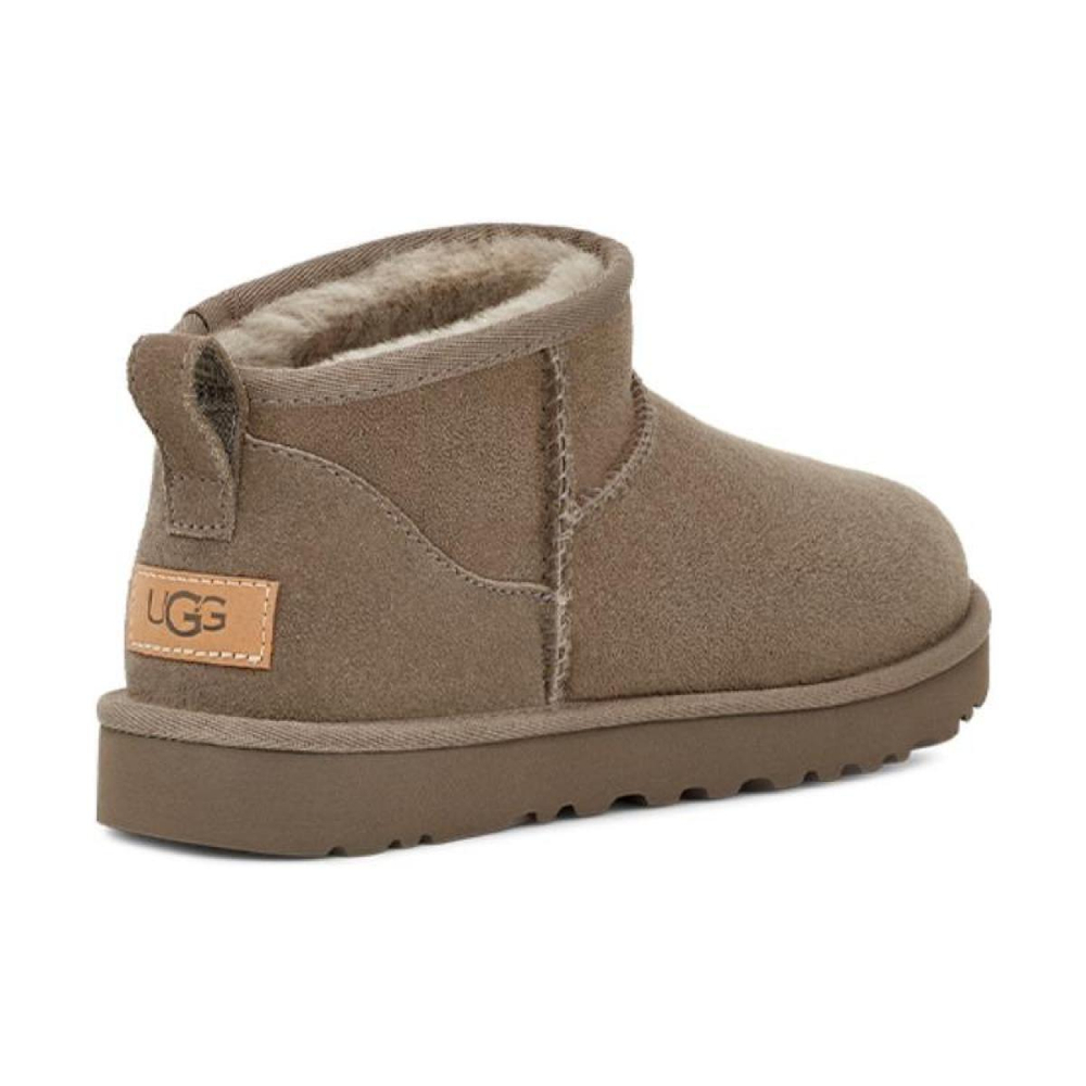 UGG