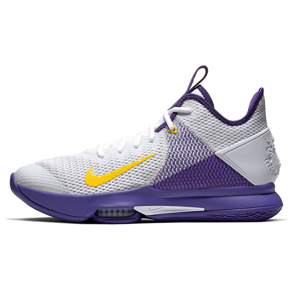 Nike Witness 4