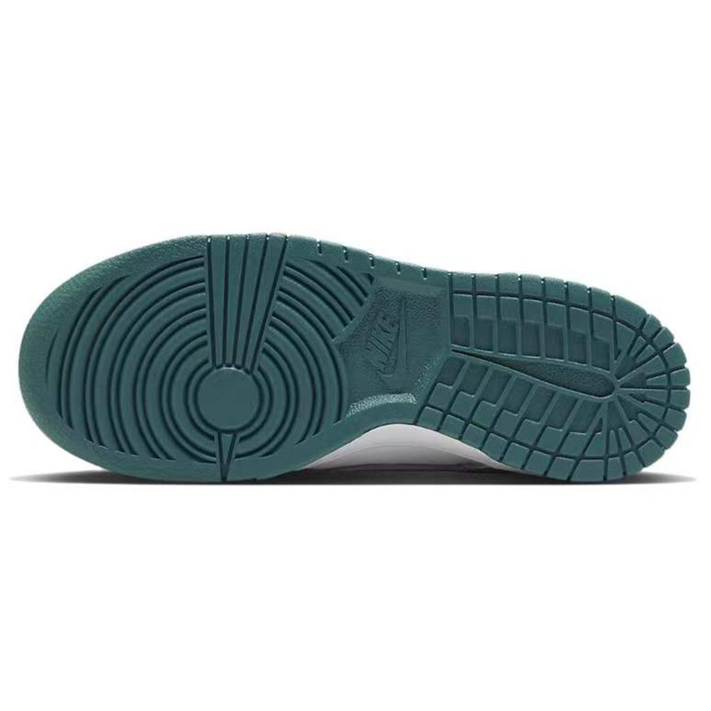 【 】 Nike Dunk Low GS