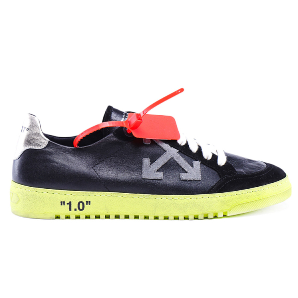 OFF-WHITE Carryover