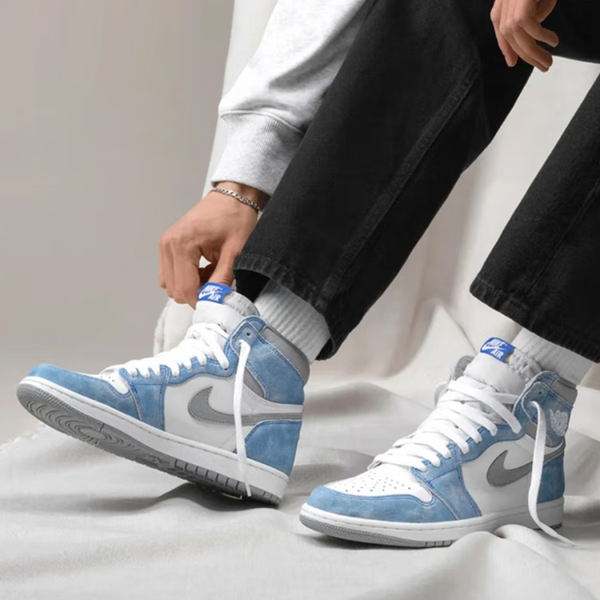 Jordan Air Jordan 1 High "Hyper Royal"